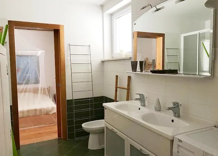 Apartment Luce Marina Petrcane