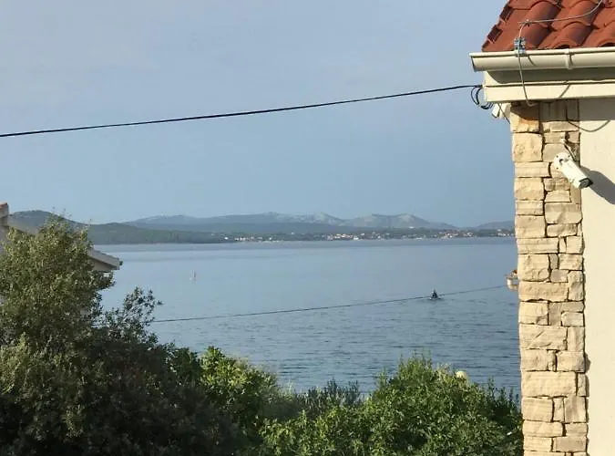 Apartman Luce Marina Petrcane