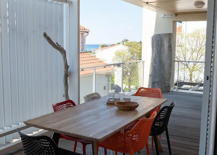 Luce Marina Petrcane