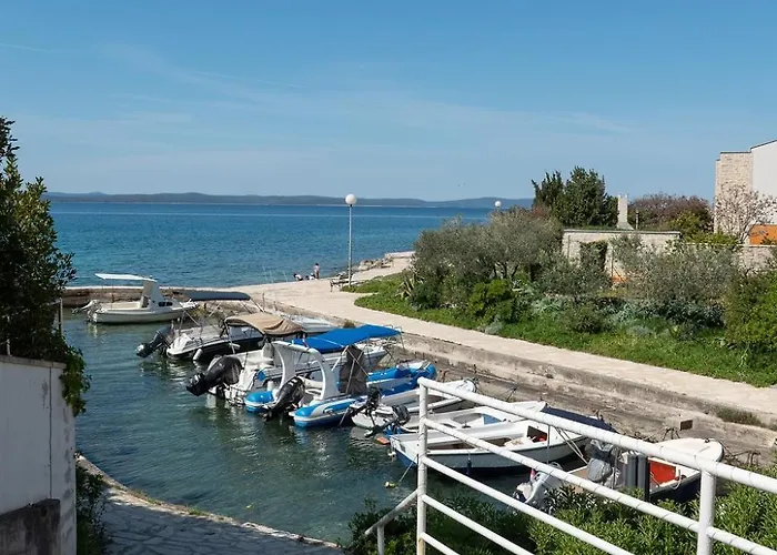 Luce Marina Apartman Petrcane