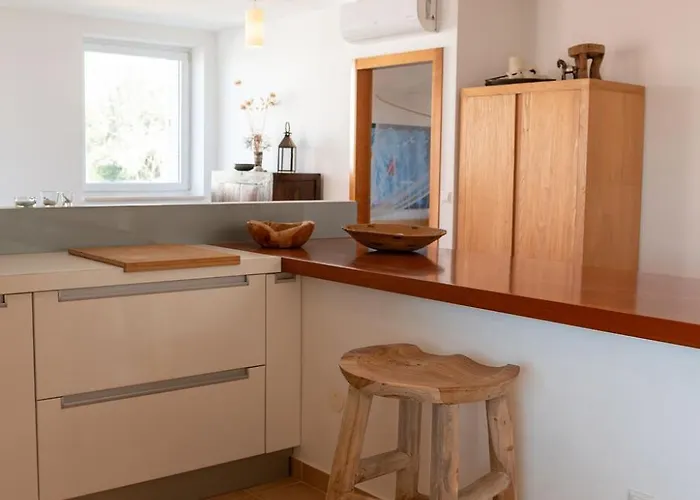 Luce Marina Petrcane